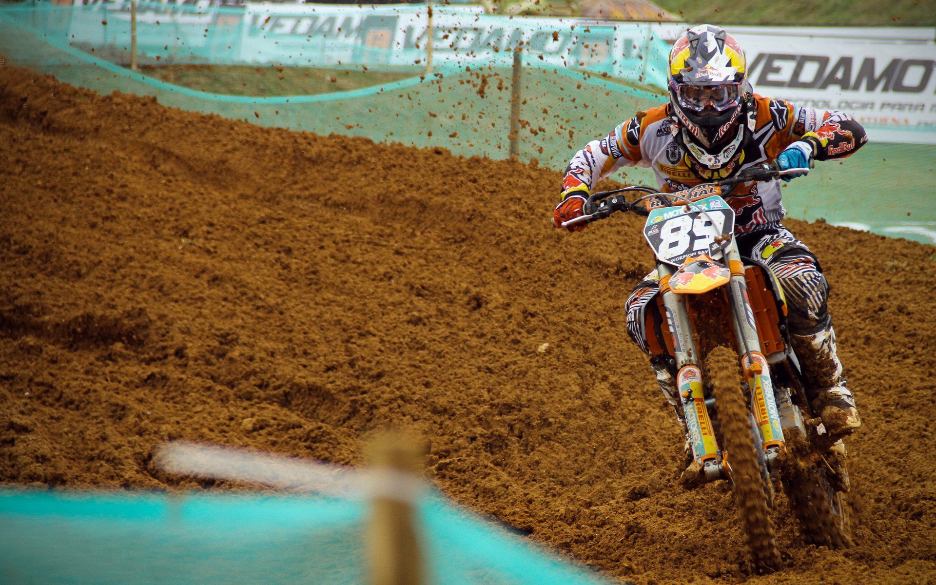 《Valorant冠军赛,年轻战队力压群雄》,valorant多少分赢